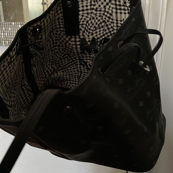 mcm tote bag - Picture 3 of 4